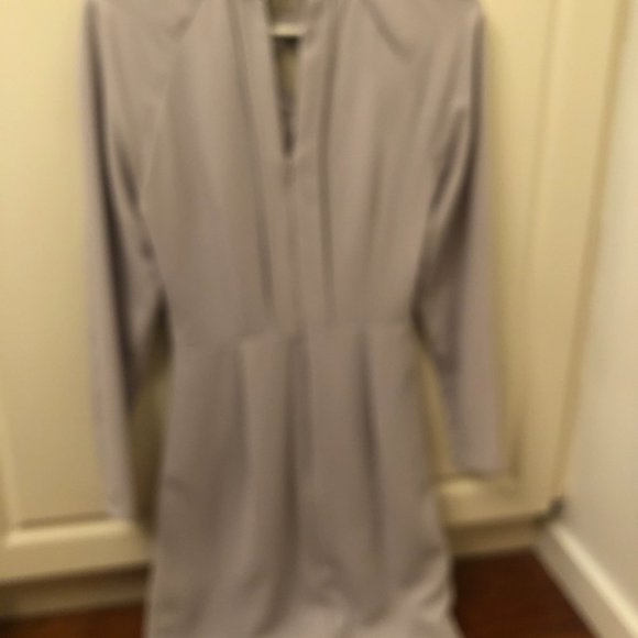 Light Grey sophisticated dress - Picture 2 of 2